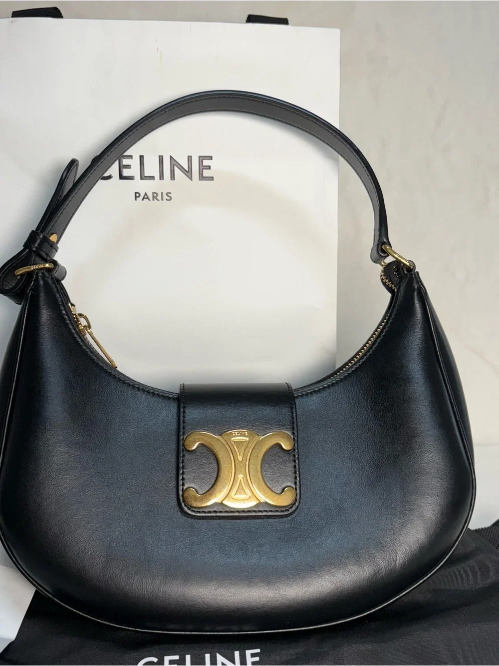 Celine Black Leather Shoulder Bag with Gold Triomphe Emblem - Picture 5 of 12